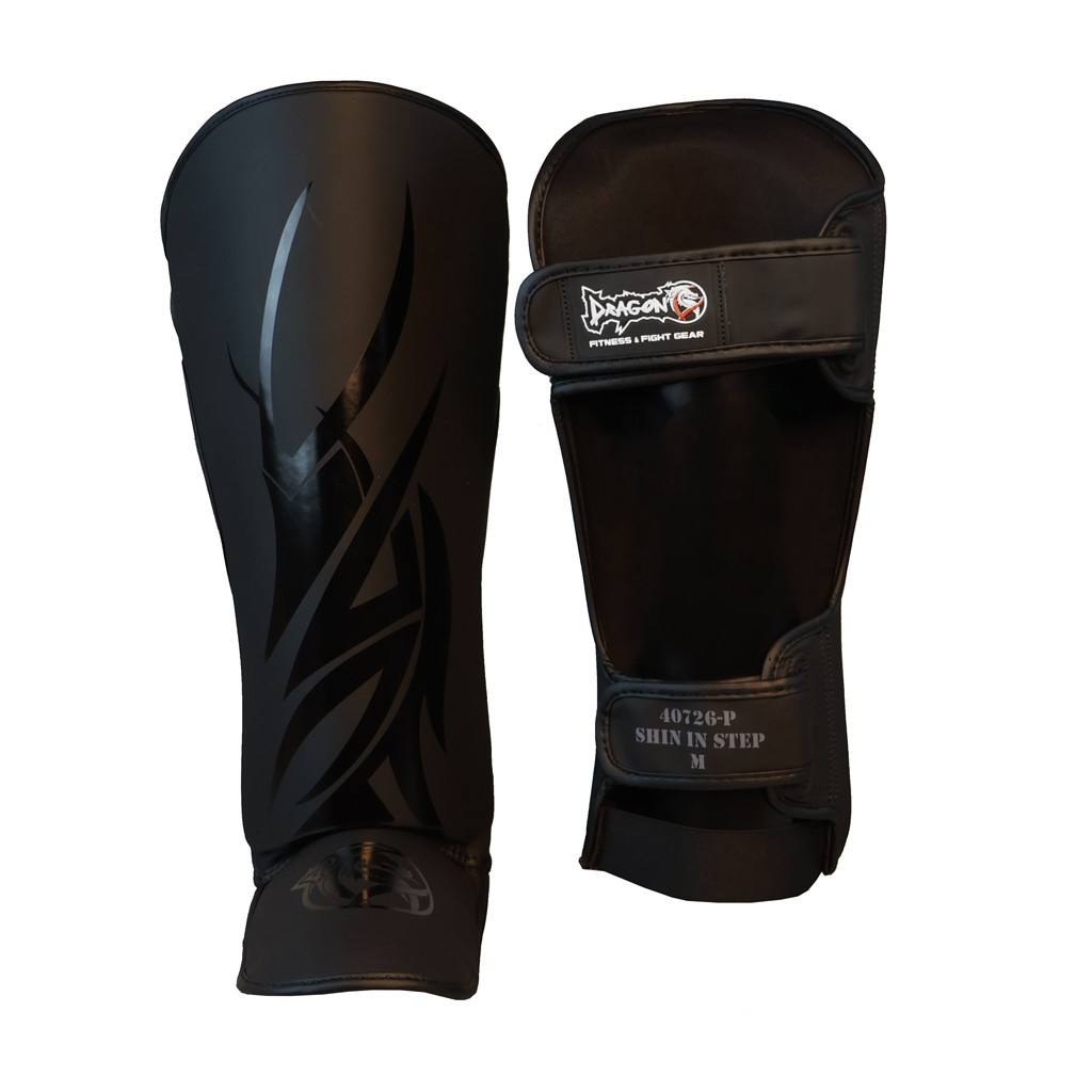DragonDo 40726-P Black Mamba Schienbein- und Fußschutz Kickbox – Fußschutz für Training und Wettkampf