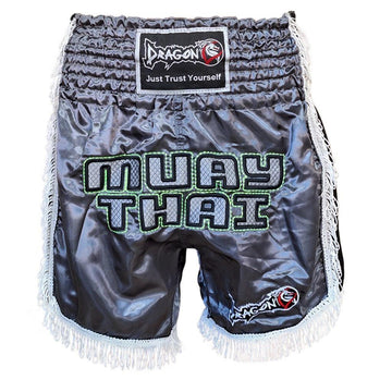 DragonDo MT3020 Apache Muaythai Shorts Anthrazitfarbene Quastenshorts Bestickte Muaythai Shorts