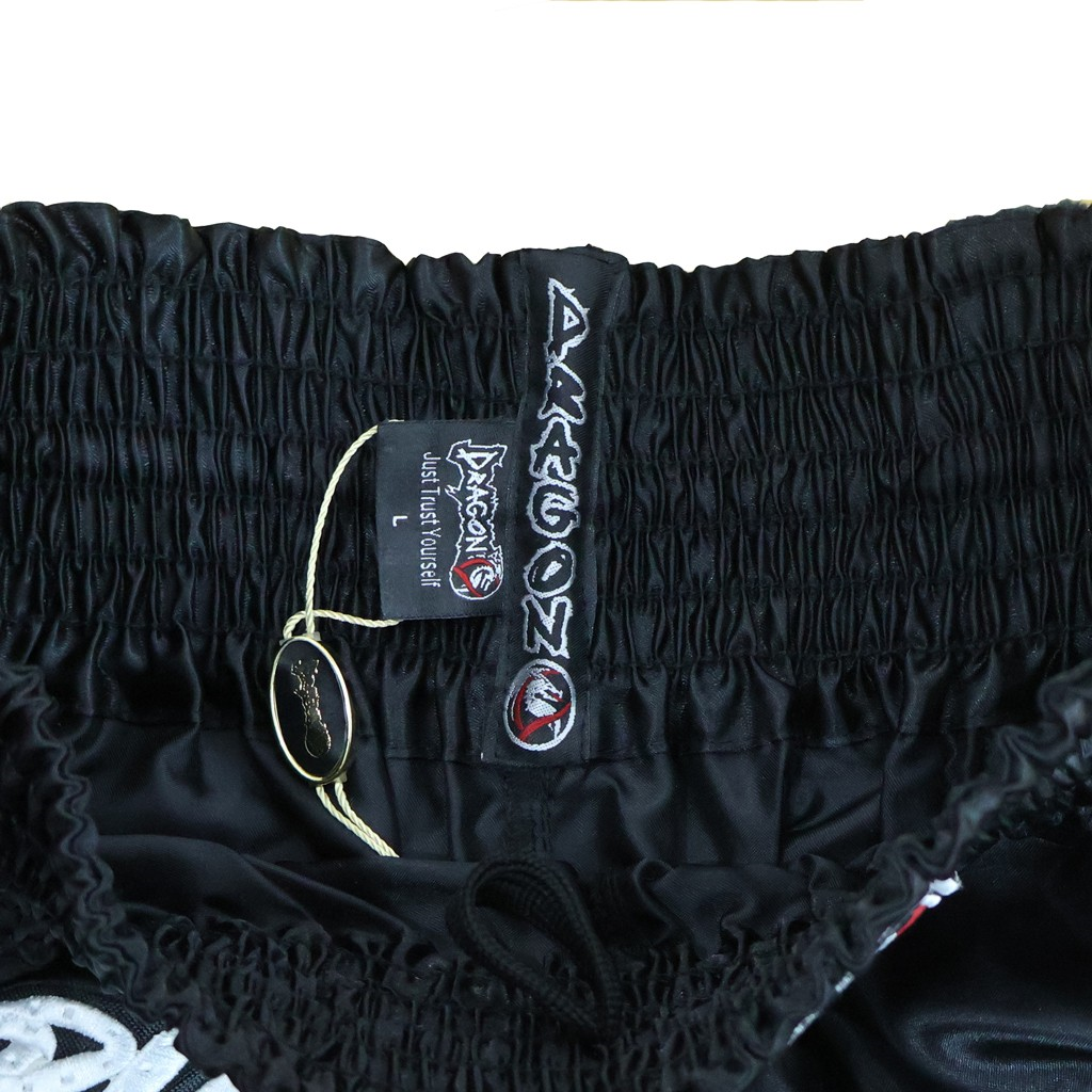 DragonDo MT3408 Trust Yourself Schwarze Muay Thai Kickbox-Shorts